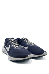 Nike Revolution 8 B/W