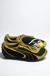 PUMA v1.08 football boots