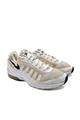 Nike Invigor Trainers