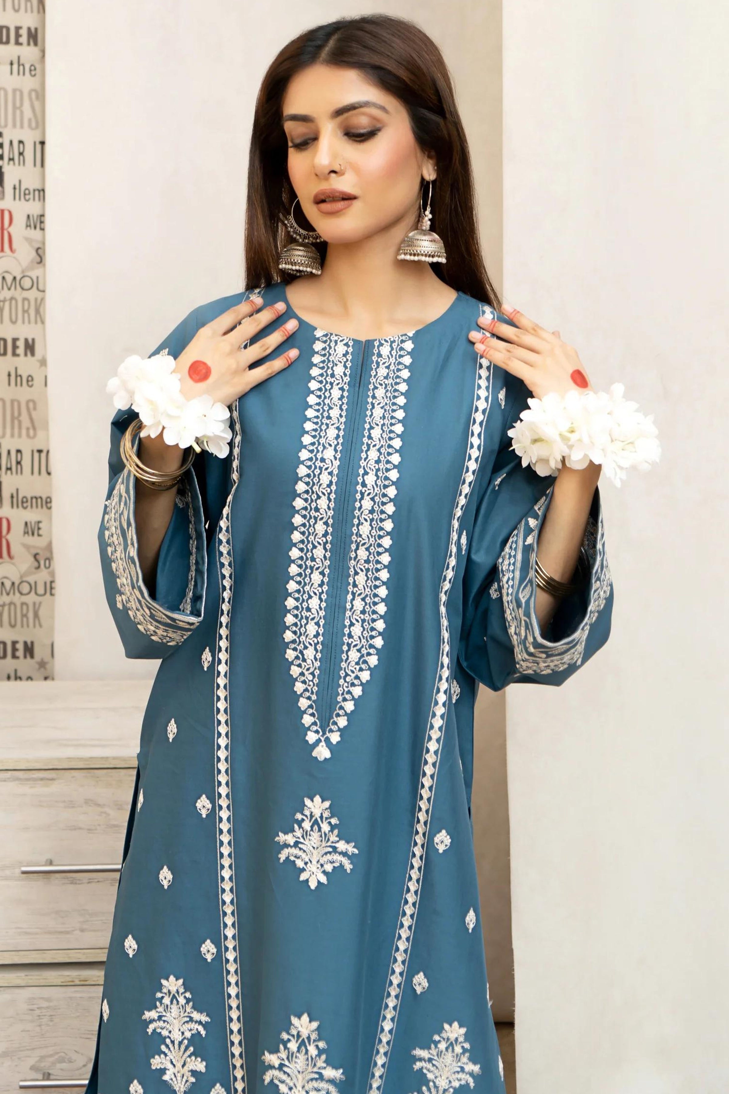 A sling on emb Lawn with voil diamond Dopatta